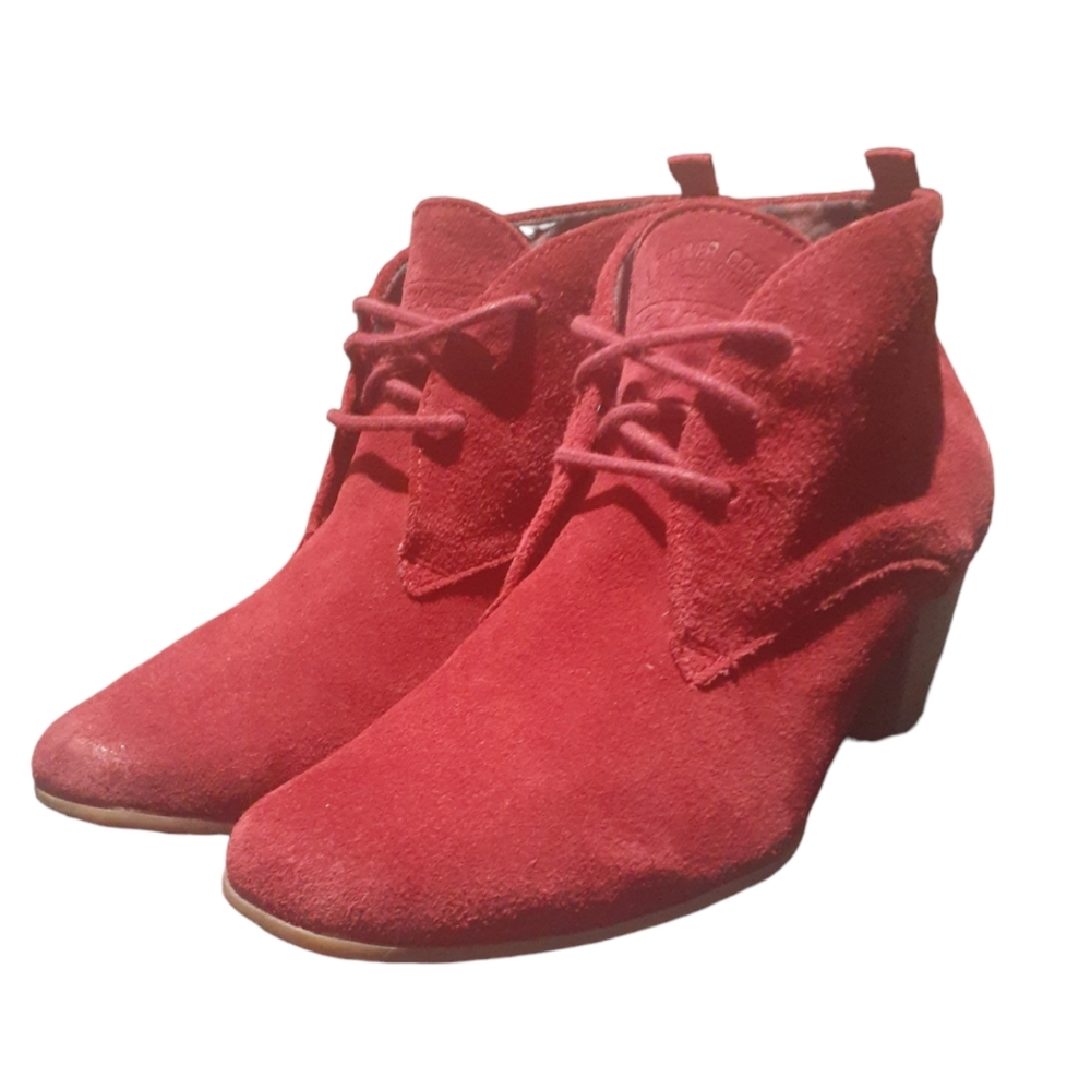 s.Oliver Women's Size EU 40 (US 9/9.5) Suede Leather Lace-up Ankle Boots in Red